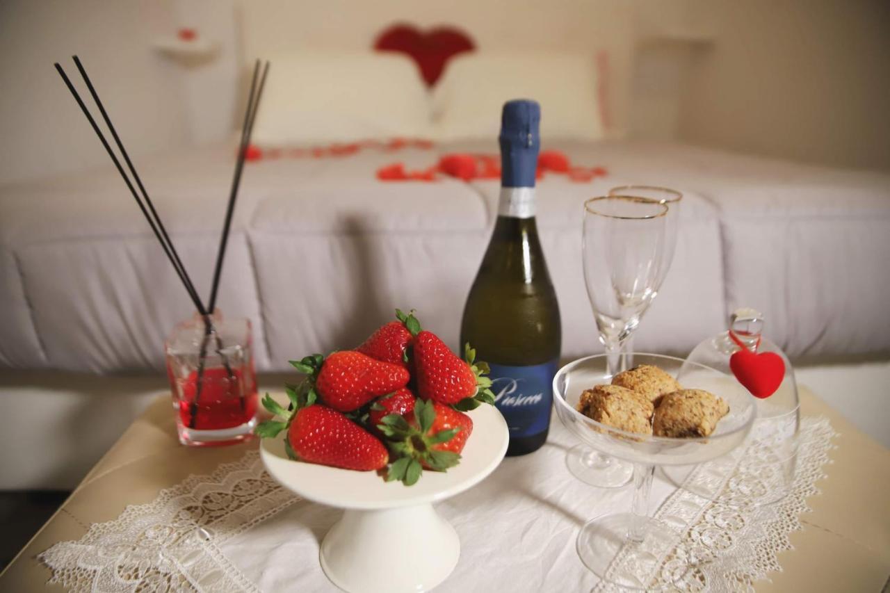 Suite San Rocco เชจลีเมสซาปิกา ภายนอก รูปภาพ