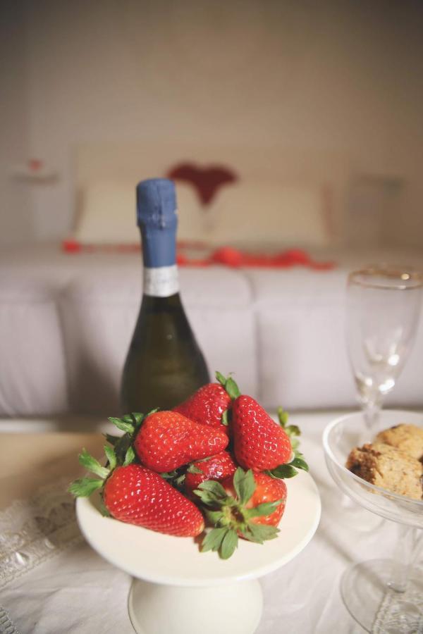 Suite San Rocco เชจลีเมสซาปิกา ภายนอก รูปภาพ